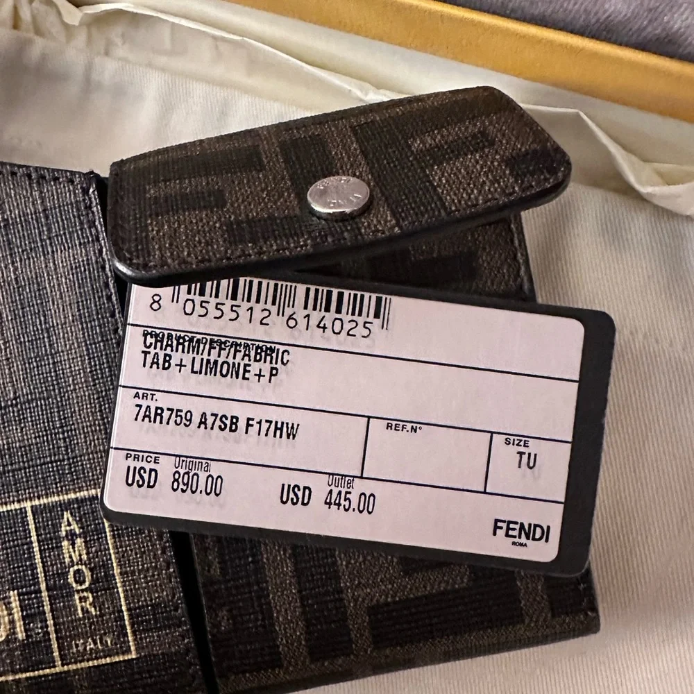 Fendi - Picture 6 of 8